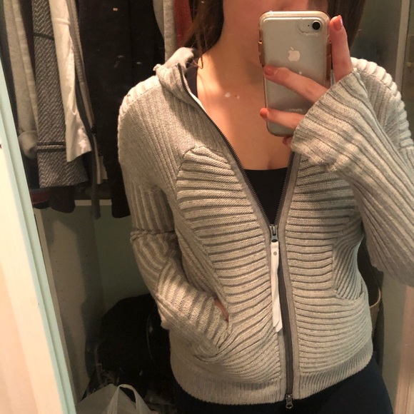 Lululemon sweater zip-up - Picture 1 of 6
